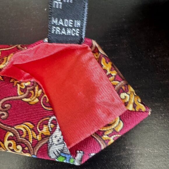 DAKS London Elephant Print Tie Burgundy Gold Scrollwork 100% Silk Vintage Tie - Picture 6 of 8